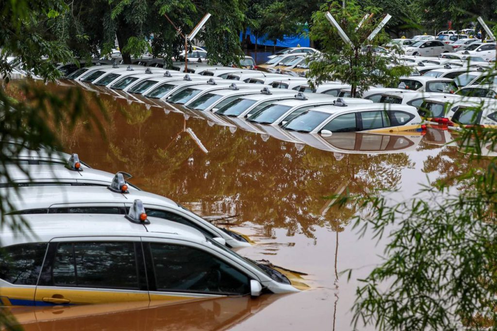 survive a car flood