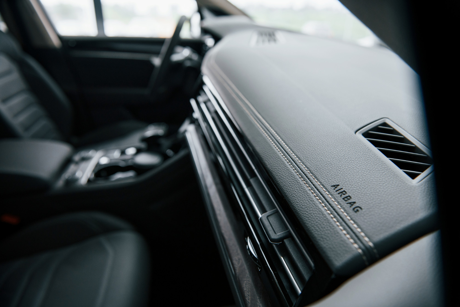 Car airbag